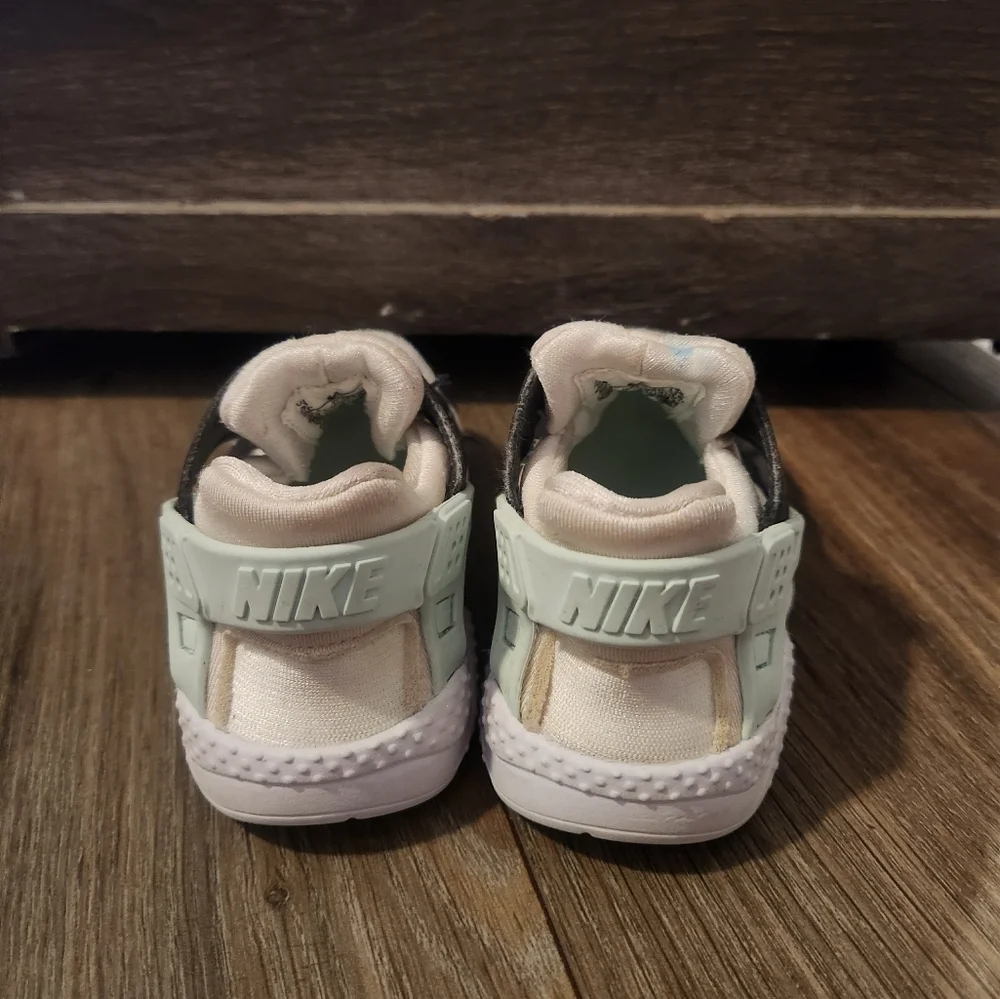 Nike Little Kid's Huarache Run White/Mint Foam-Off Noir‎